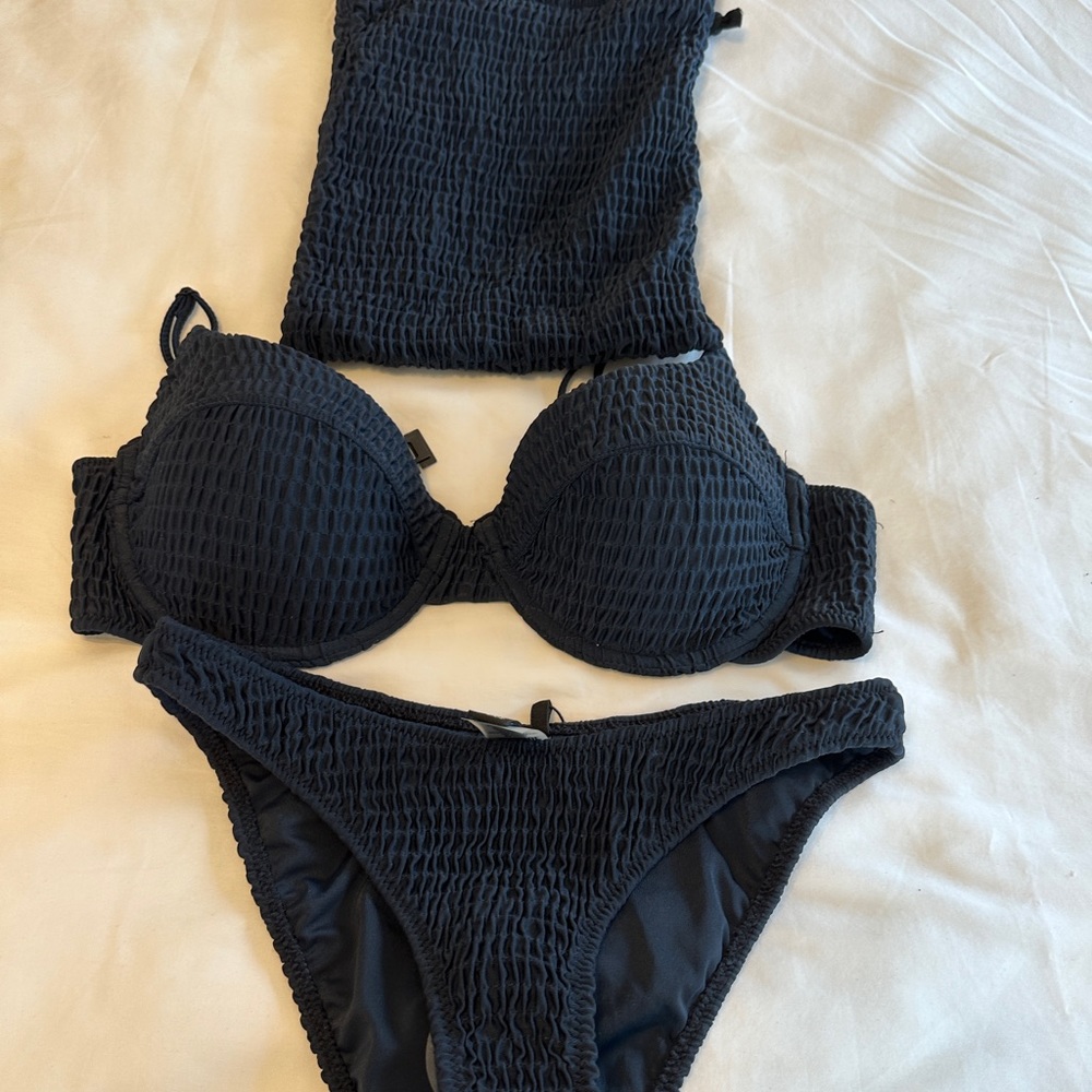 Triangl navy blue bikini